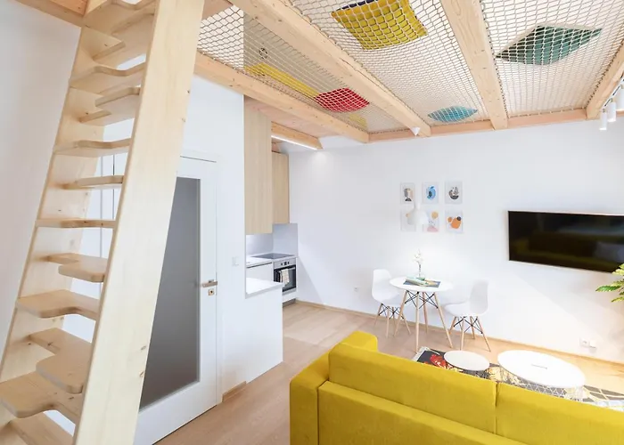 Rasl House דירה